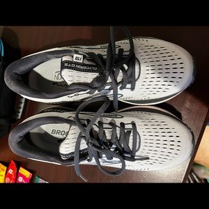 Brooks Glycerin 19’s brand new size 8